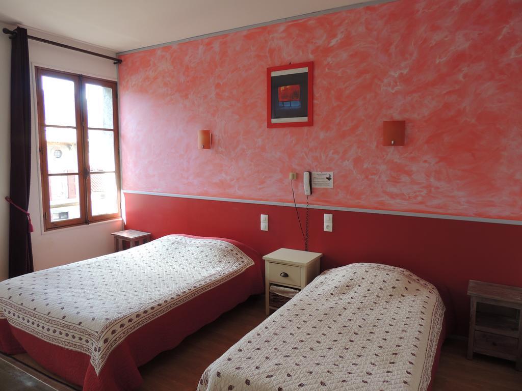 Hotel Du Commerce Millau Habitación foto